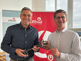 Photo: Handing over the keys at LIFEtool